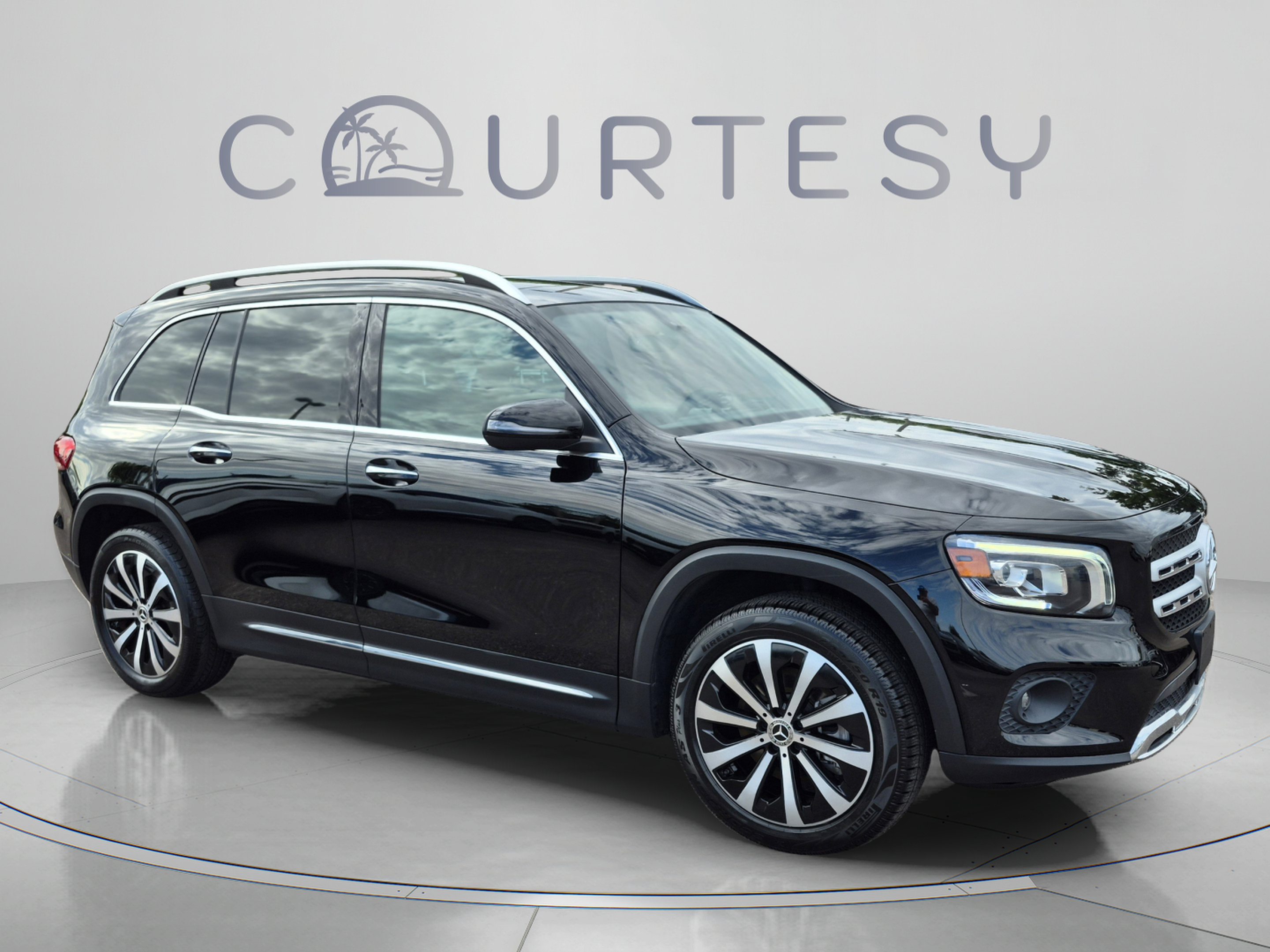 Used 2023 Mercedes-Benz GLB 250 image 9
