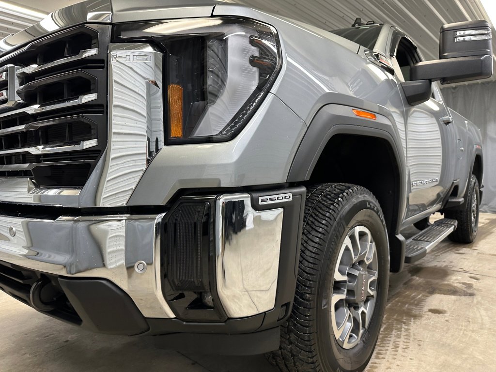 Certified 2025 GMC Sierra 2500 SLE w/ SLE Convenience Package image 30