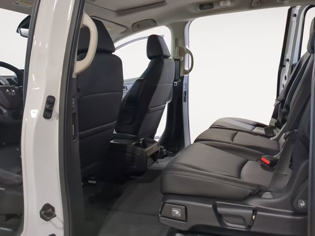 New 2025 Honda Odyssey EX-L image 13