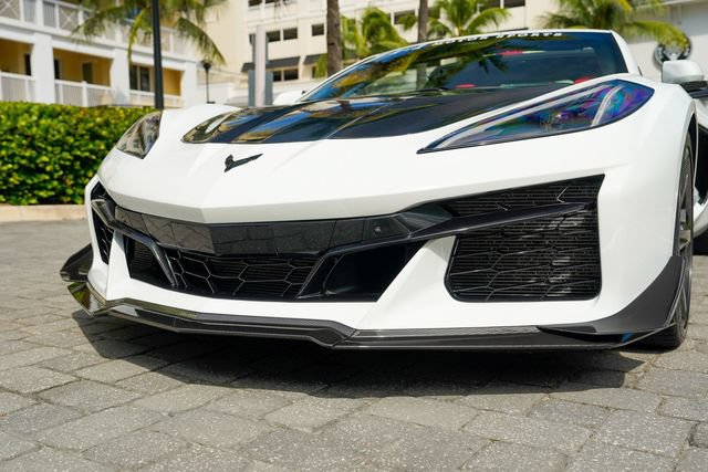 Used 2024 Chevrolet Corvette Z06 w/ Z07 Performance Package RWD image 42
