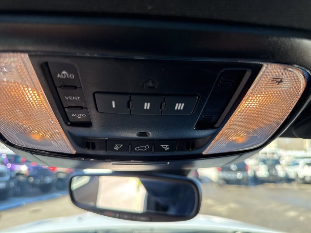 Certified 2024 Dodge Durango GT image 28