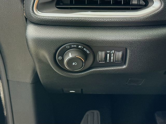 New 2026 Chrysler Pacifica Pinnacle image 10