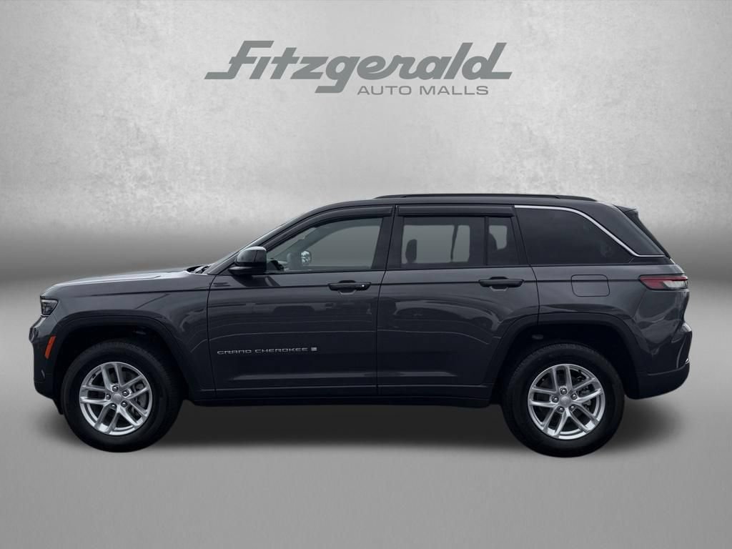 Used 2025 Jeep Grand Cherokee Laredo X w/ Luxury Tech Group I AWD/4WD image 12