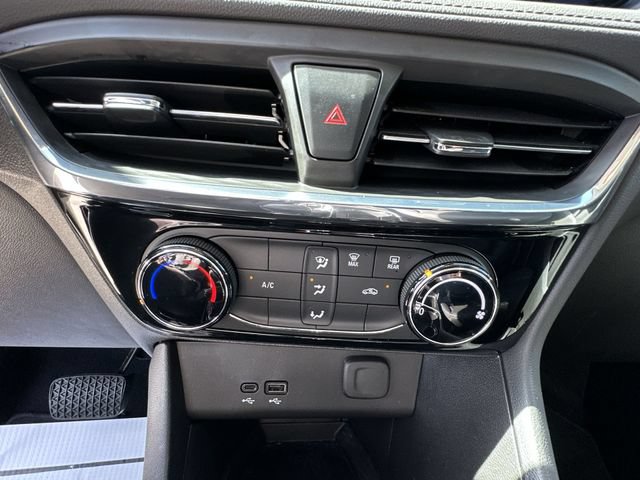 Used 2025 Buick Encore GX Sport Touring FWD image 26