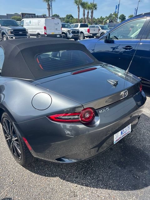 Used 2024 MAZDA MX-5 Miata Grand Touring w/ Weather Package RWD image 8