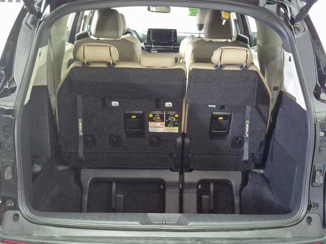 Certified 2023 Toyota Sienna XLE image 26