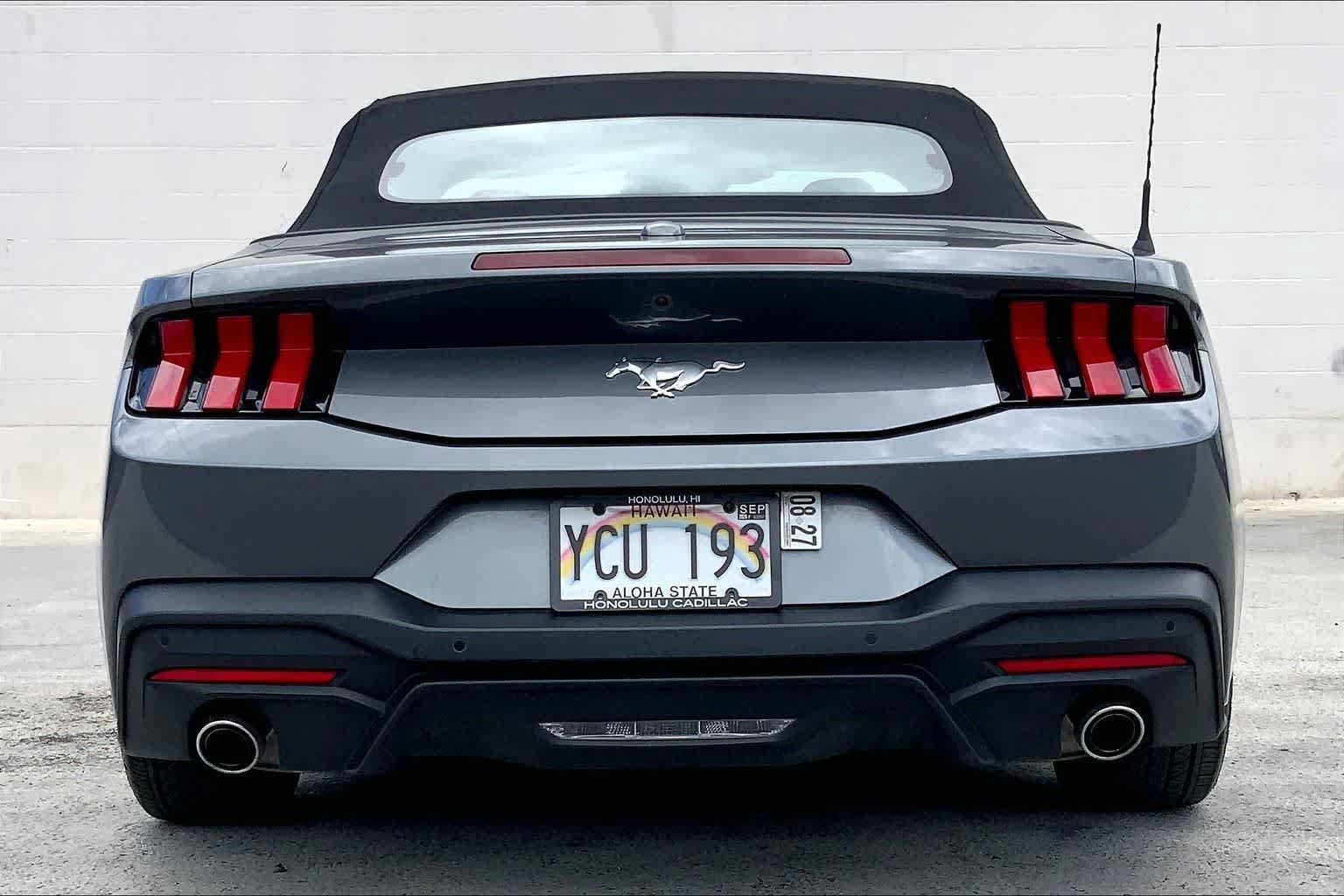 Used 2025 Ford Mustang Convertible RWD image 5