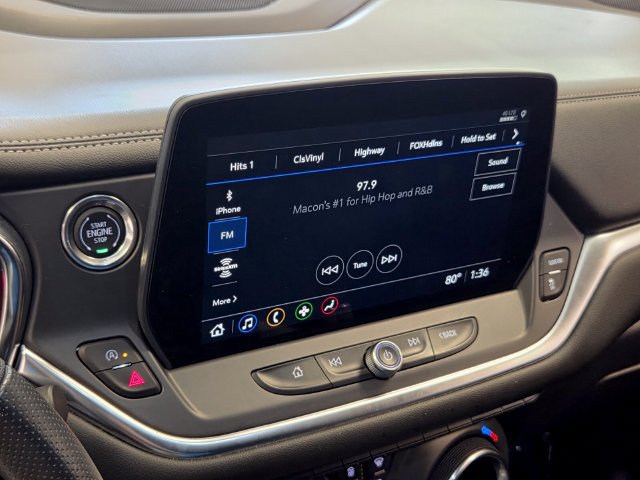 Used 2025 Chevrolet Blazer LT AWD/4WD image 19