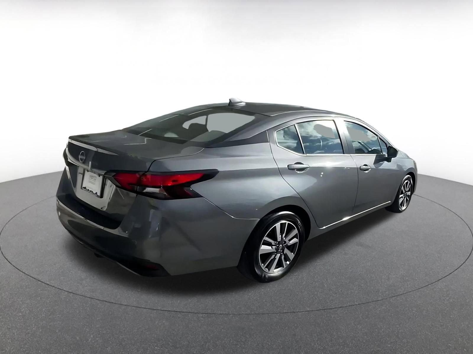 Used 2025 Nissan Versa SV image 14