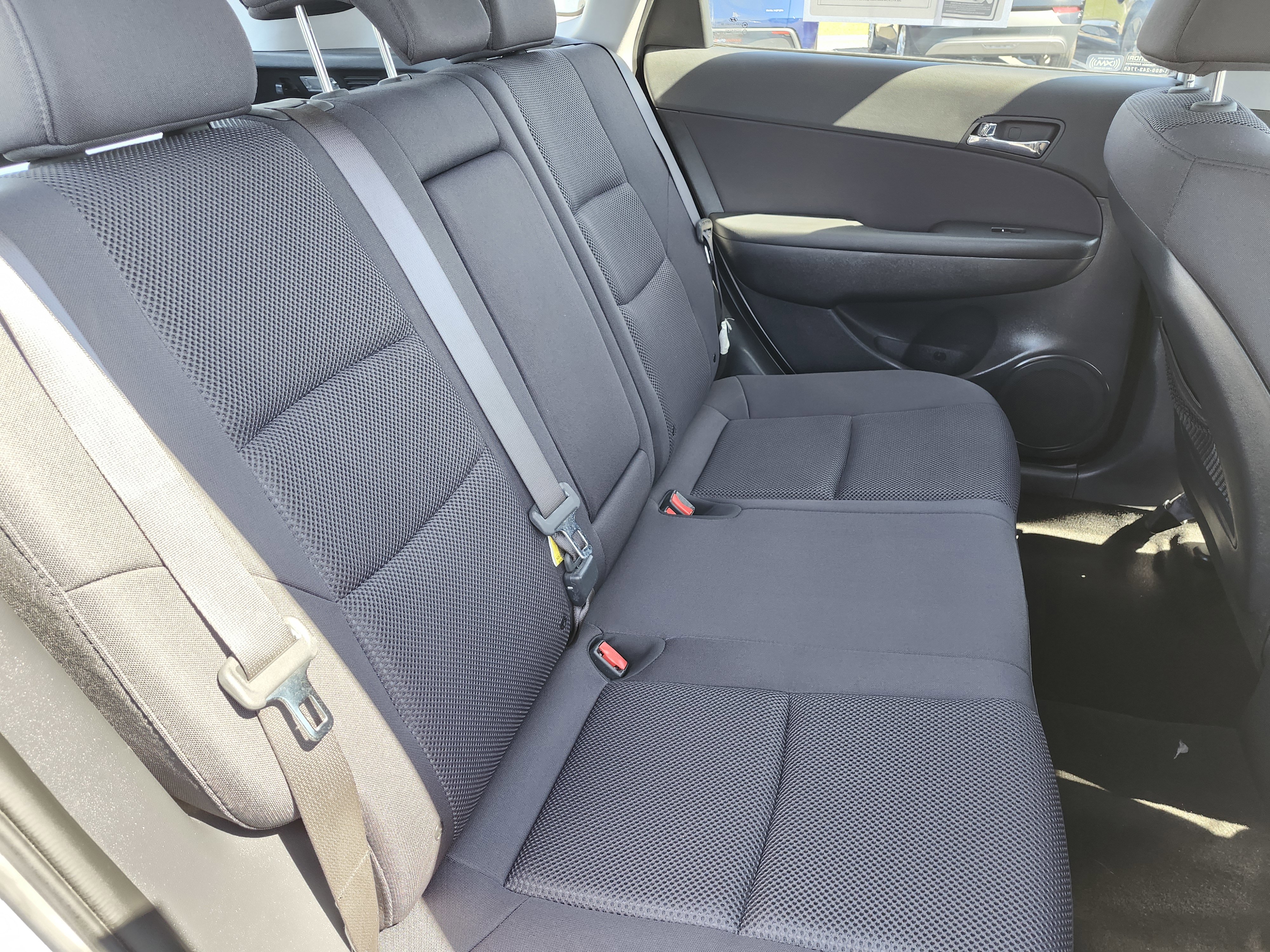 Used 2012 Hyundai Elantra GLS w/ Preferred Pkg image 17