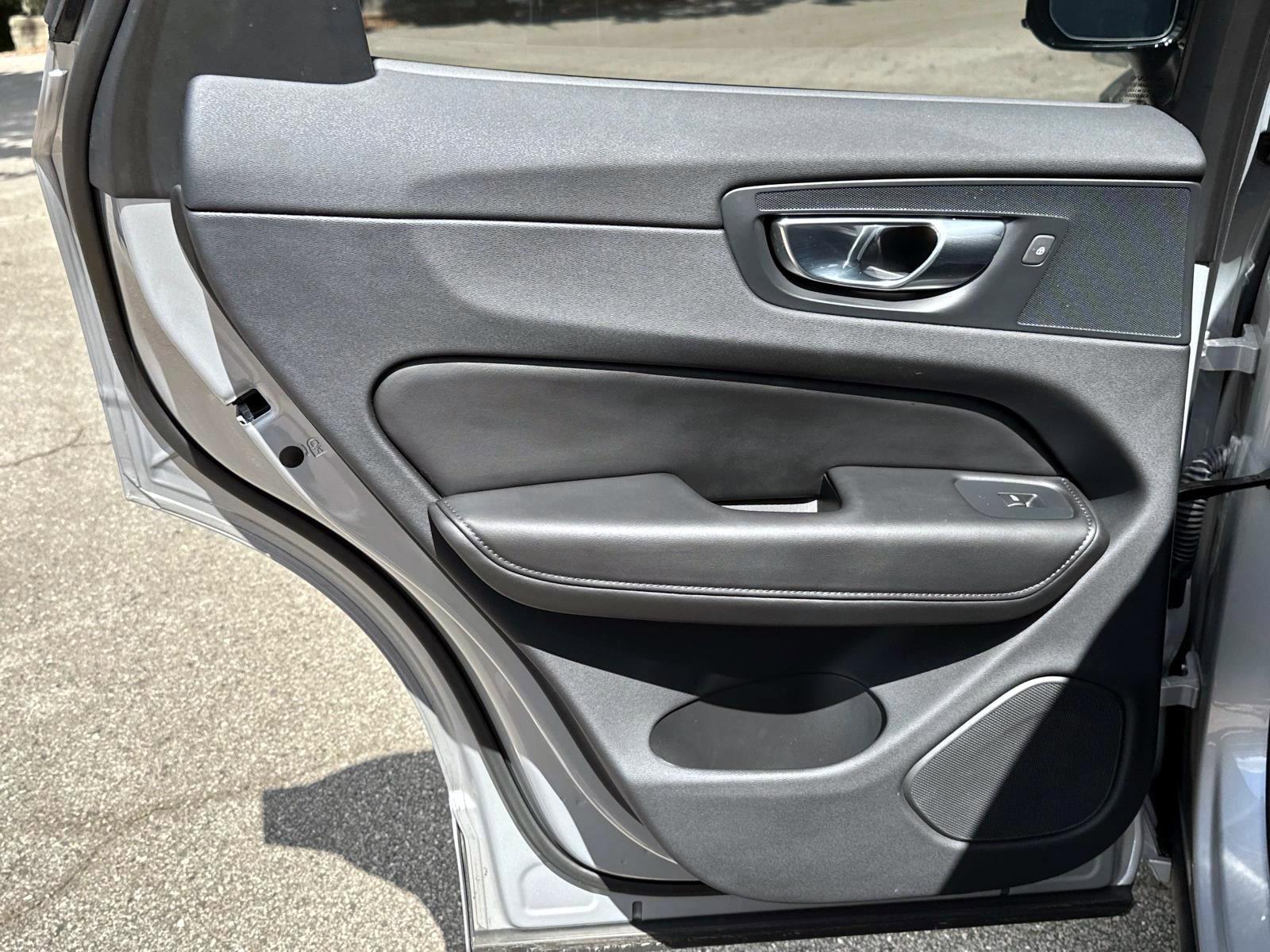 Certified 2025 Volvo XC60 B5 Plus image 13