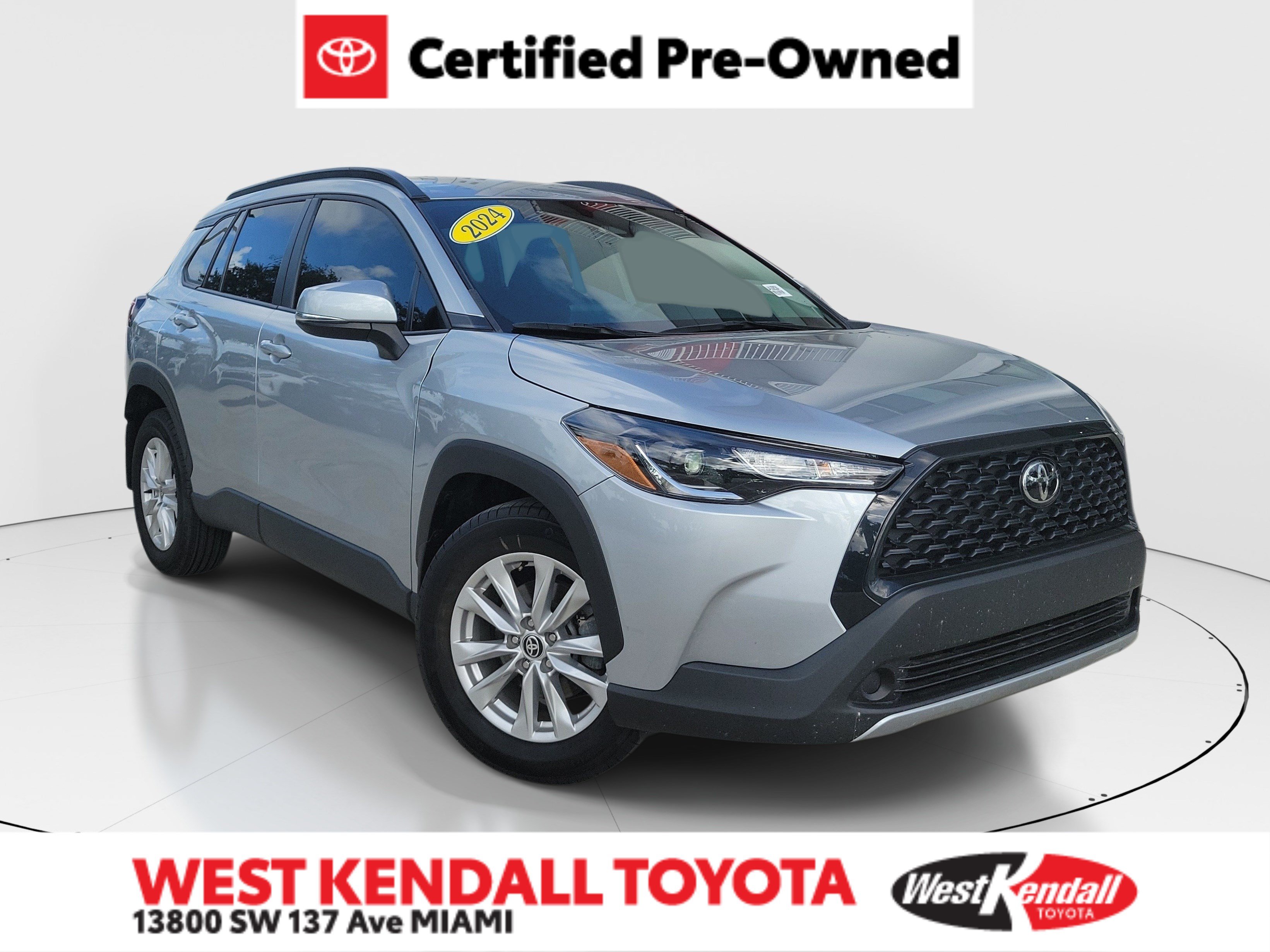 Used 2024 Toyota Corolla Cross LE FWD image 1