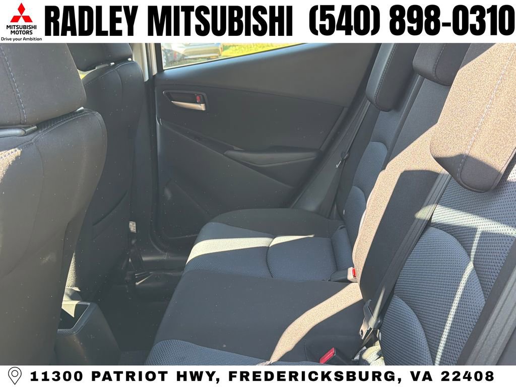 Used 2019 Toyota Yaris LE image 10