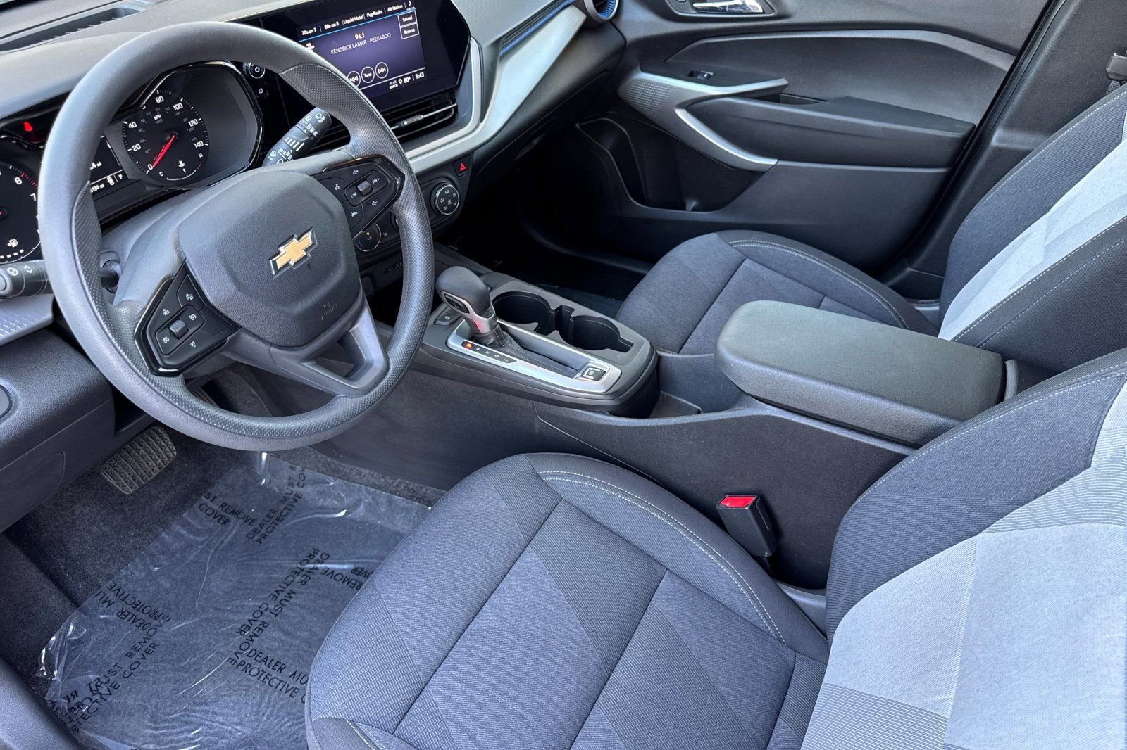 Used 2024 Chevrolet Trax LS w/ LS Convenience Package FWD image 10