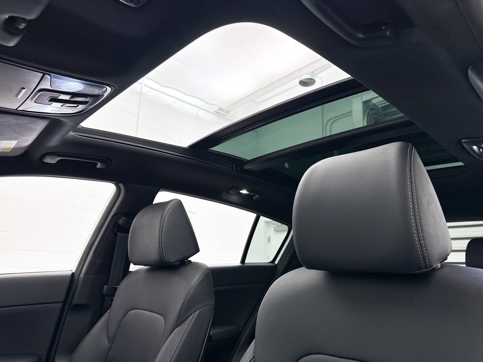 Certified 2022 Kia Sportage Nightfall Edition w/ Nighfall AWD Premium Package image 3