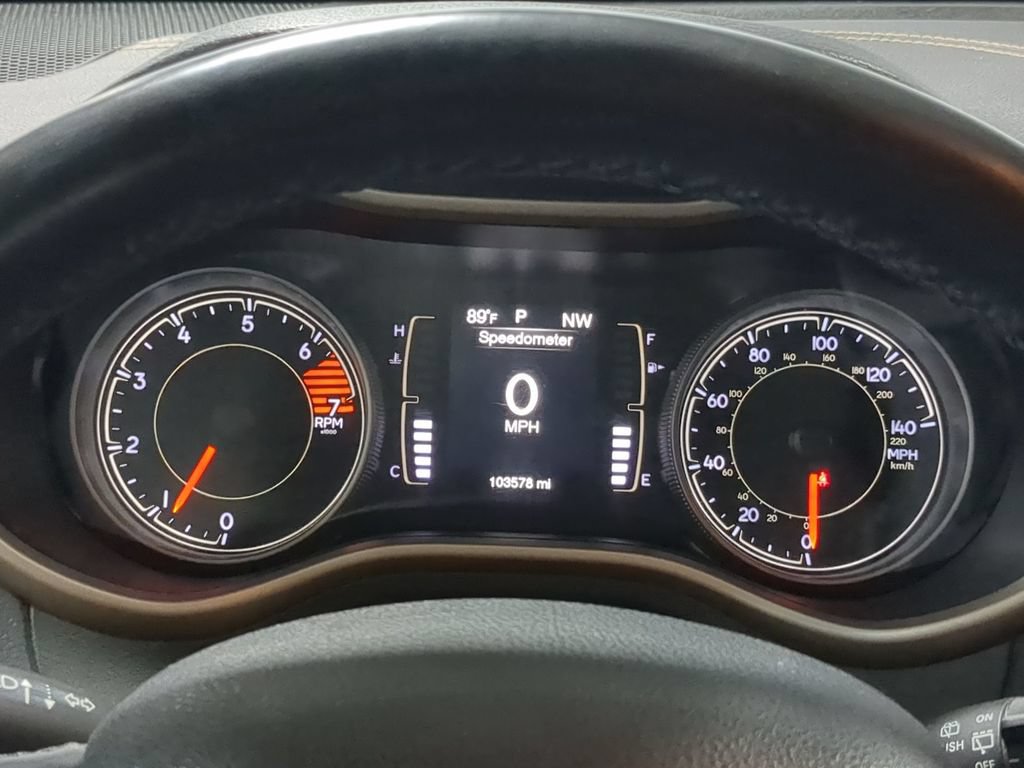 Used 2017 Jeep Cherokee Latitude w/ Comfort/Convenience Group AWD/4WD image 36