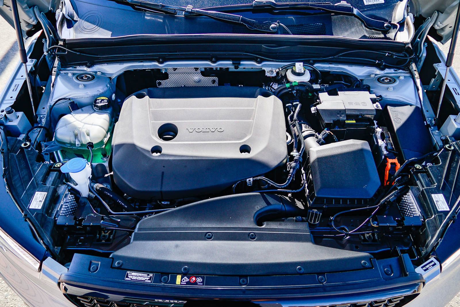 Certified 2026 Volvo XC40 B5 Ultra w/ Climate Package image 31