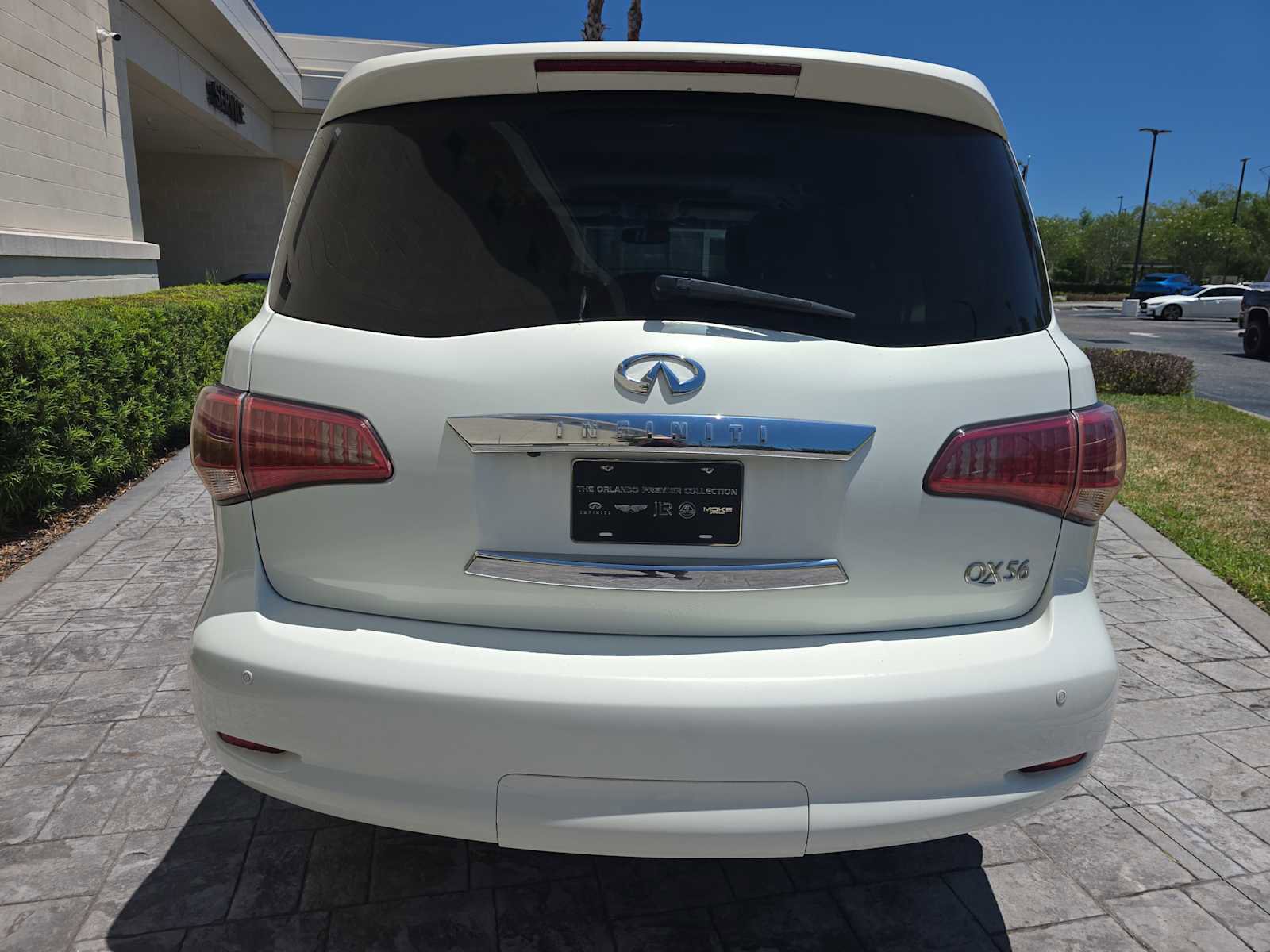 Used 2013 INFINITI QX56 4WD w/ Theater Pkg image 5