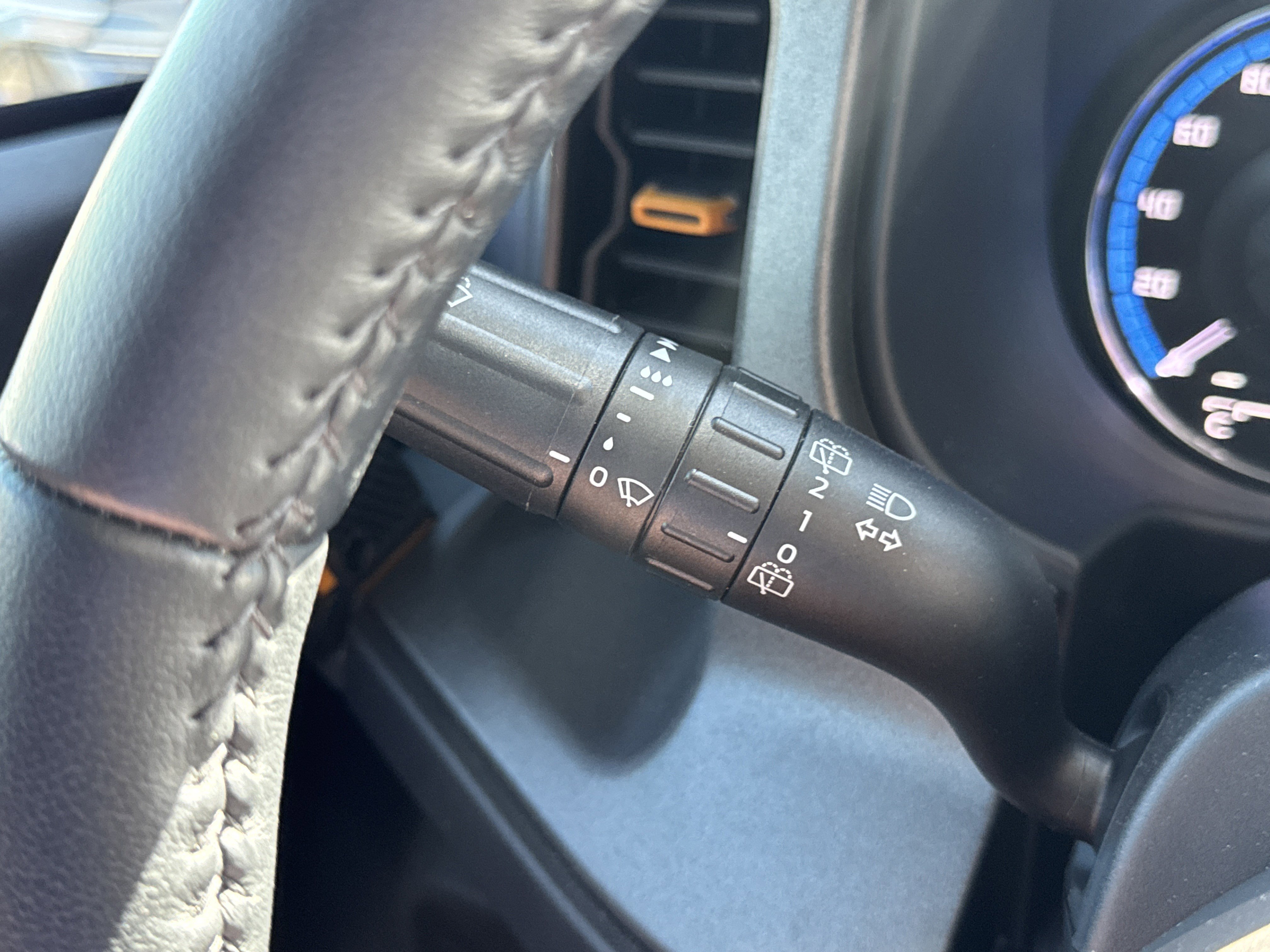 Used 2024 Ford Bronco Badlands image 16