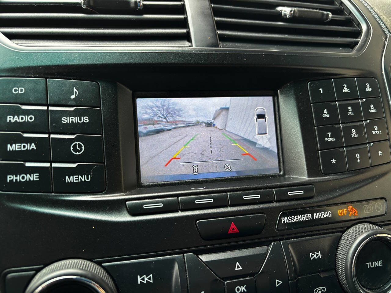Used 2016 Ford Explorer XLT image 40