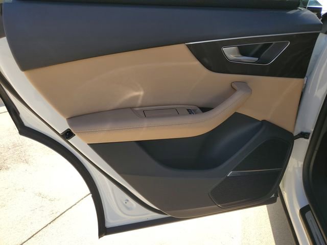 Used 2022 Audi Q8 Prestige w/ Prestige Package image 30