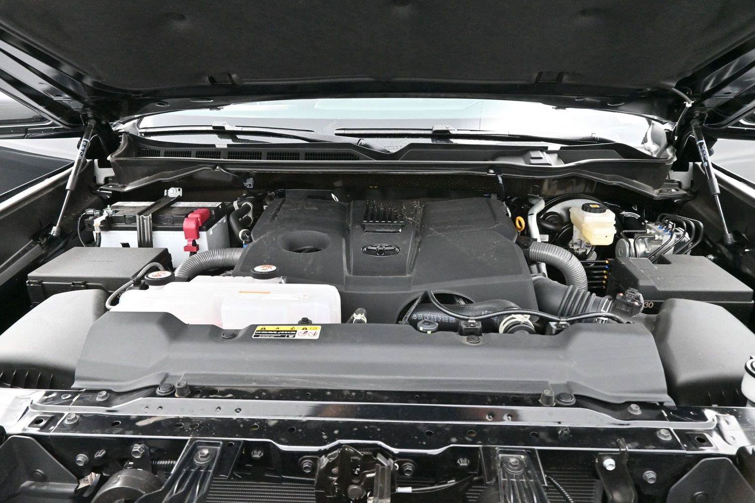 Used 2026 Toyota Tundra Limited AWD/4WD image 33