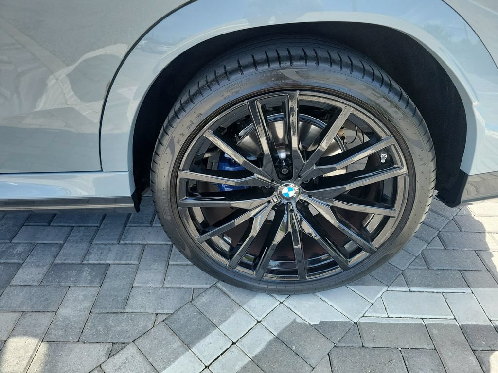 Used 2025 BMW X6 xDrive40i w/ Executive Package AWD/4WD image 14