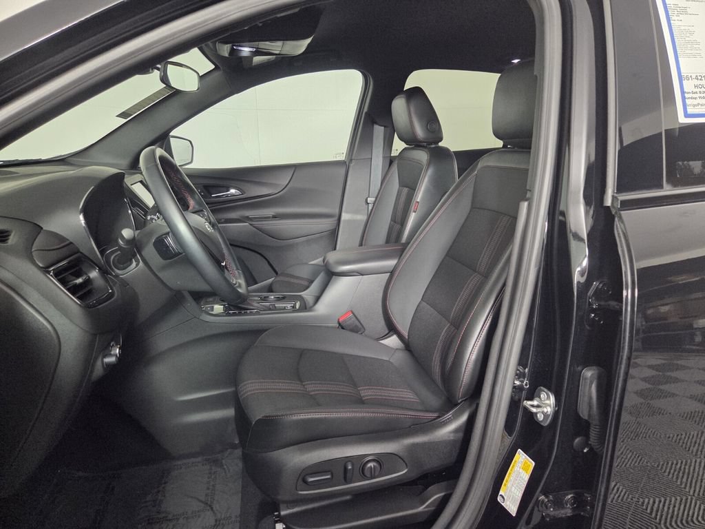 Used 2024 Chevrolet Equinox RS AWD/4WD image 9