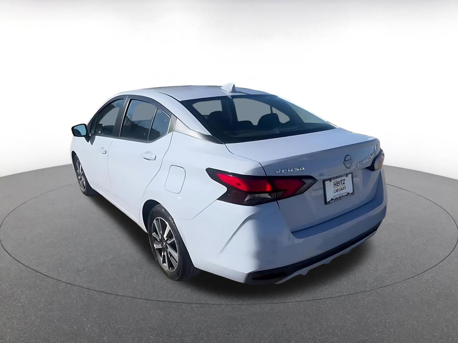 Used 2025 Nissan Versa SV image 11