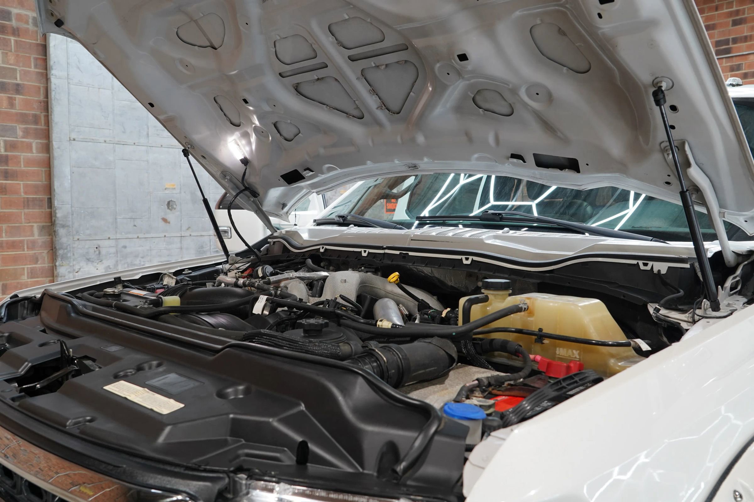 Used 2020 Ford F350 Platinum w/ FX4 Off-Road Package image 23