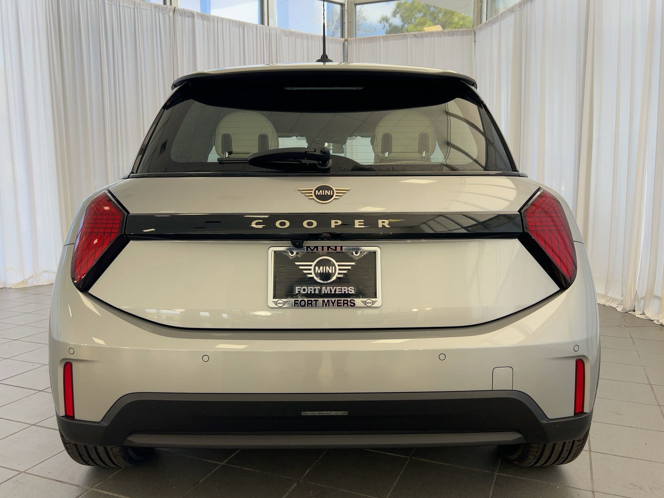 New 2026 MINI Cooper 2-Door Hardtop FWD image 10