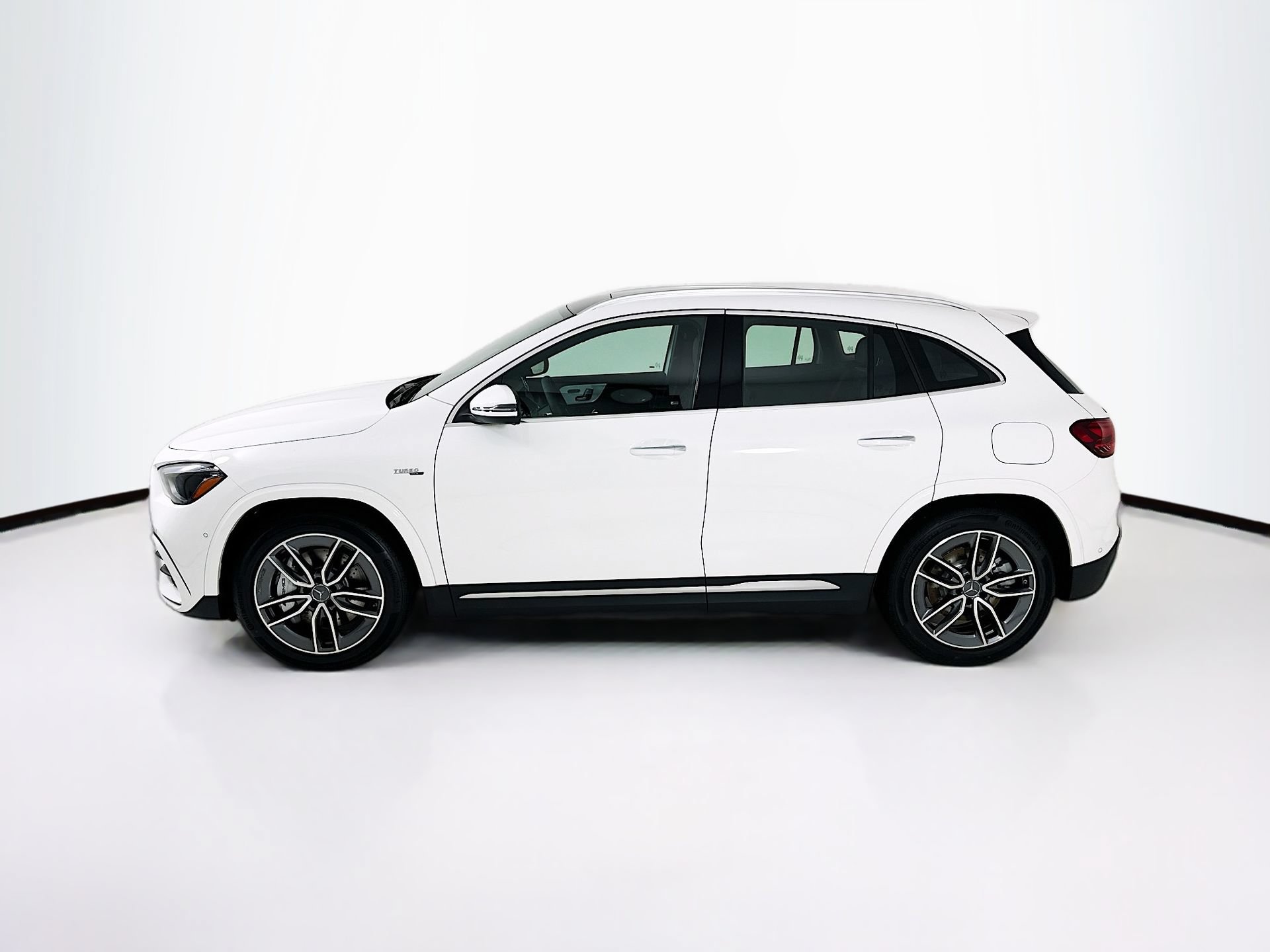 New 2026 Mercedes-Benz GLA 35 AMG 4MATIC image 5