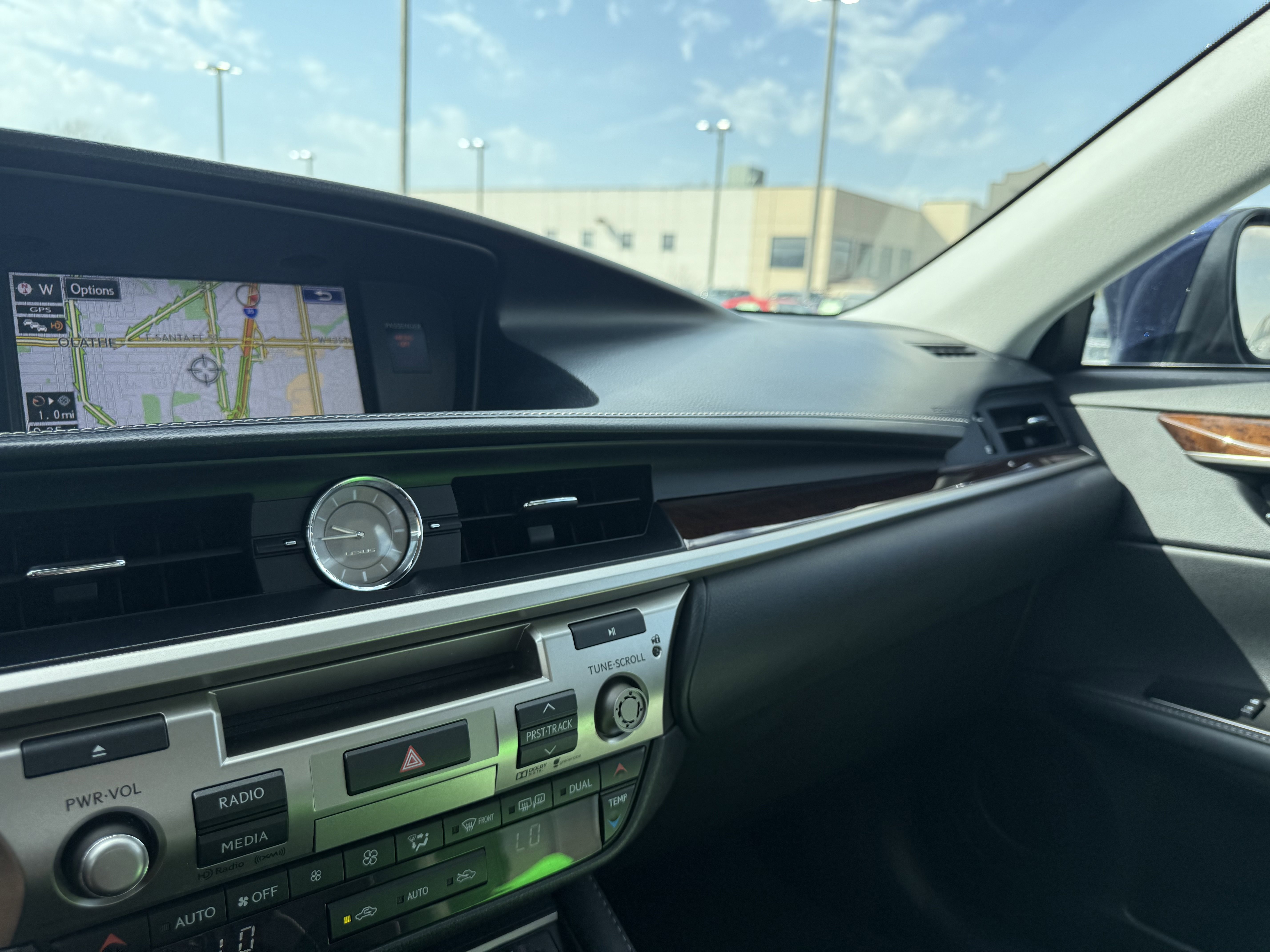 Used 2016 Lexus ES 350 w/ Luxury Package w/Wood Trim image 37