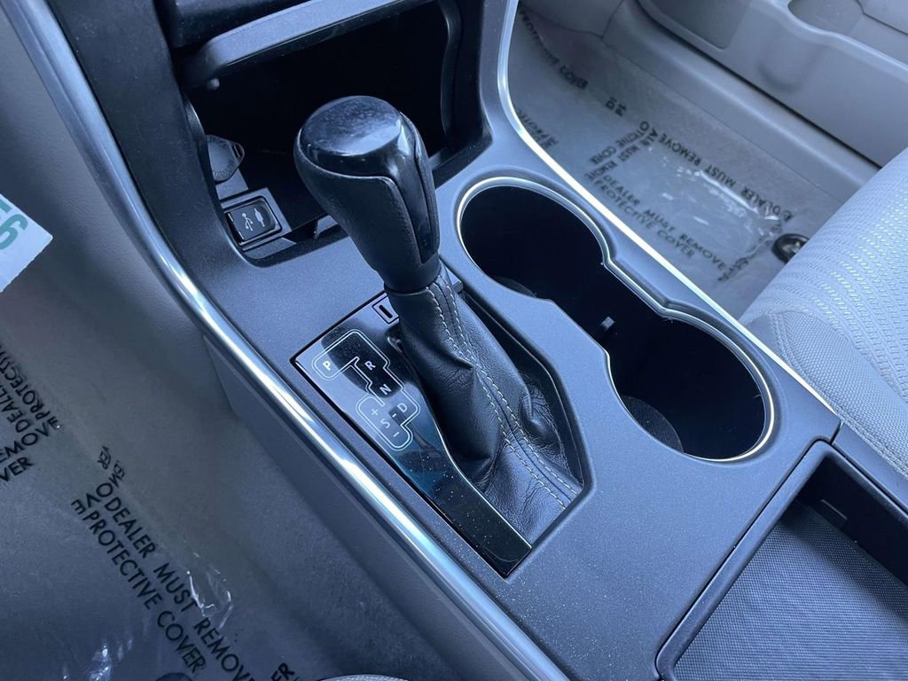 Used 2015 Toyota Camry LE image 41