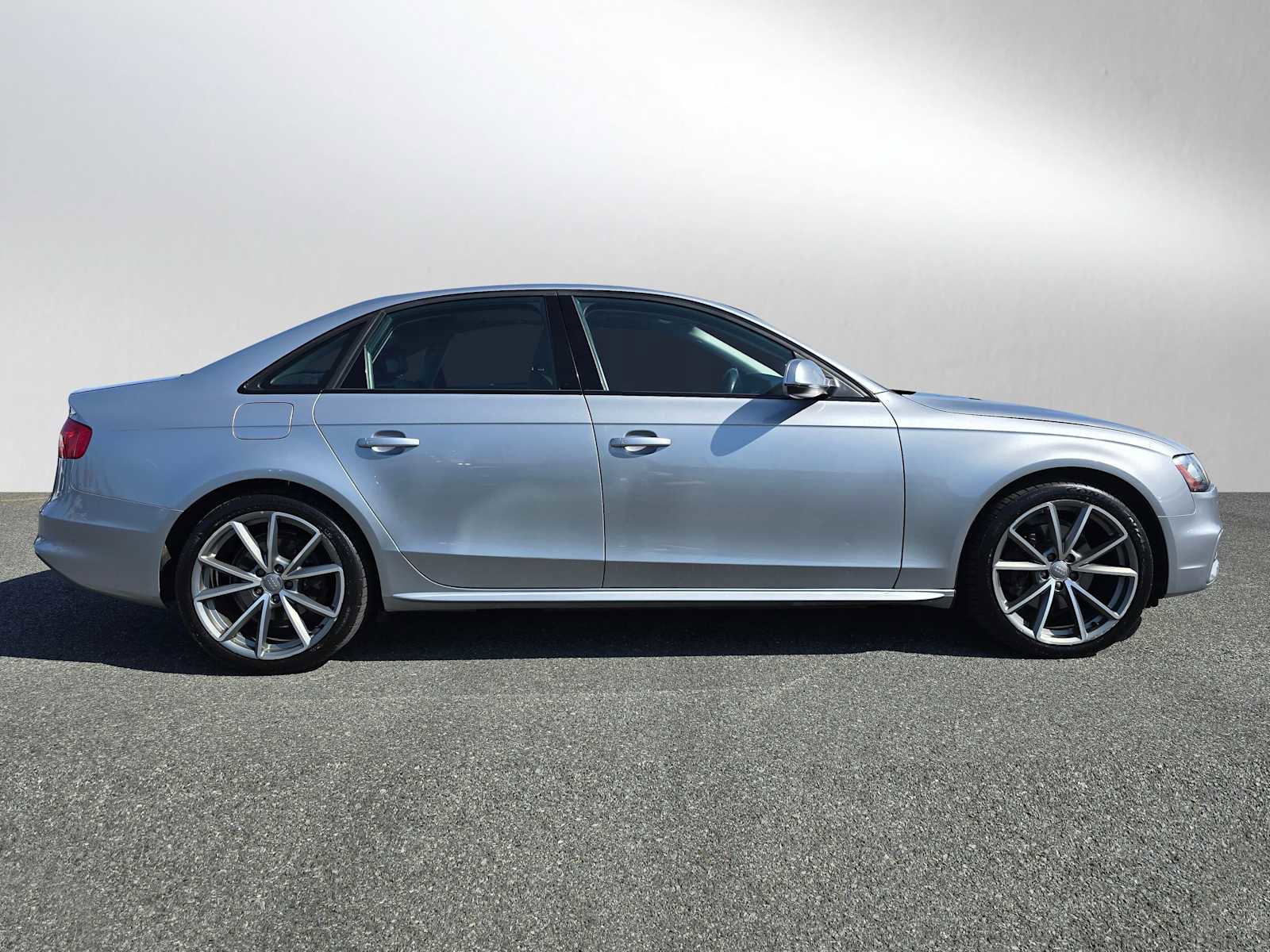 Used 2016 Audi A4 2.0T Premium AWD/4WD image 8