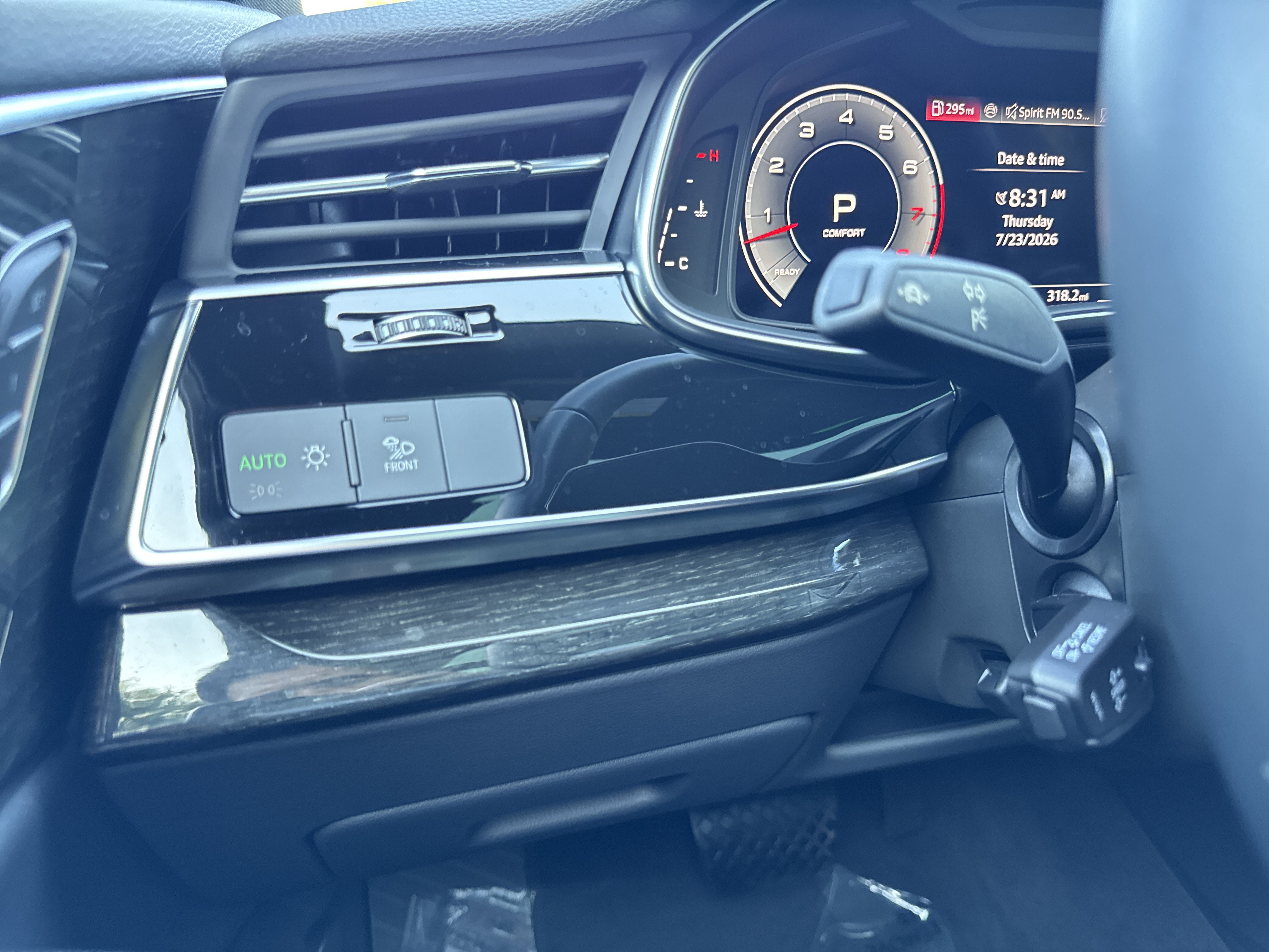 Certified 2025 Audi Q8 Premium AWD/4WD image 28