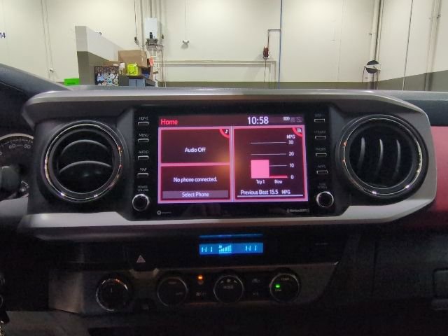 Used 2021 Toyota Tacoma SR5 AWD/4WD image 9