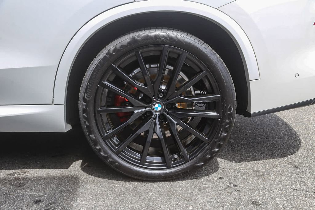 Used 2023 BMW X5 M50i image 8