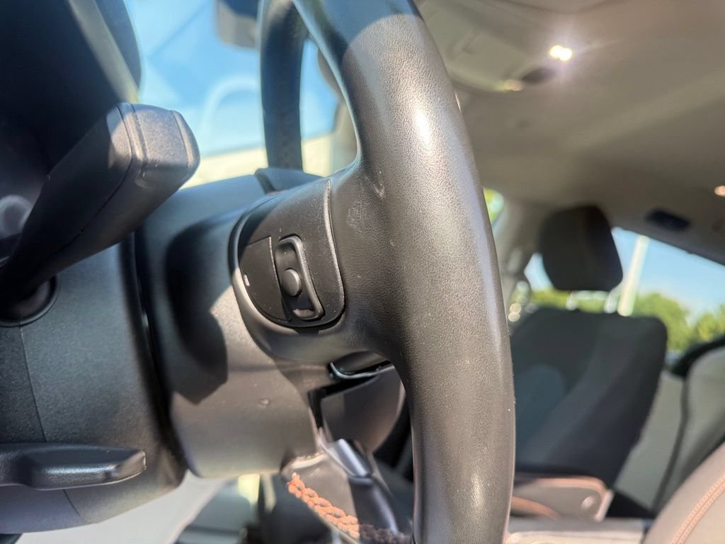Used 2020 Chrysler Pacifica Touring w/ Advanced Safetytec Group FWD image 16