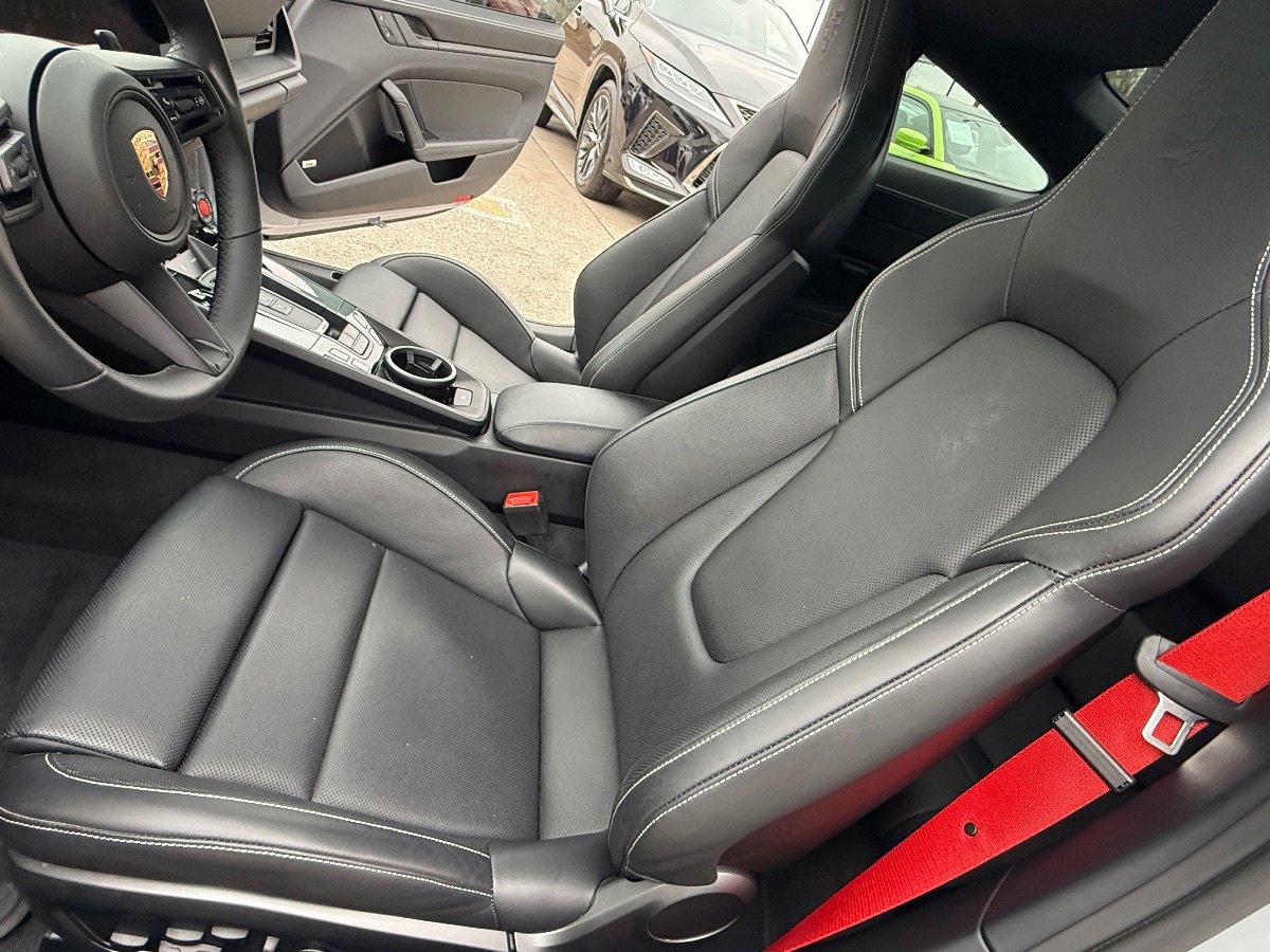 Used 2025 Porsche 911 Carrera 4 GTS image 18