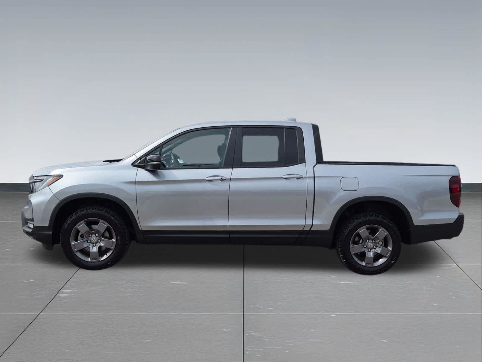 Used 2024 Honda Ridgeline TrailSport image 3