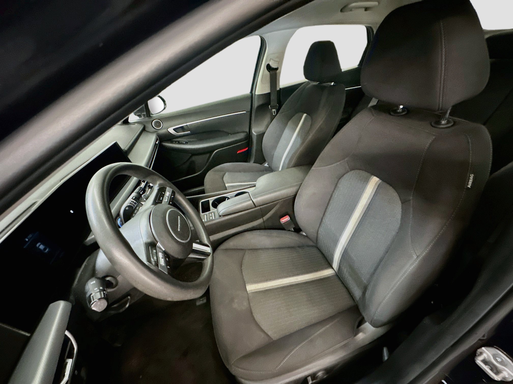 Used 2025 Hyundai Sonata SEL AWD/4WD image 13
