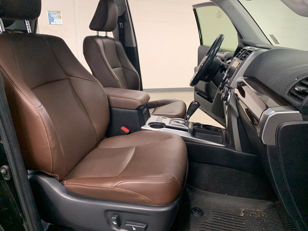Used 2023 Toyota 4Runner Limited RWD image 5