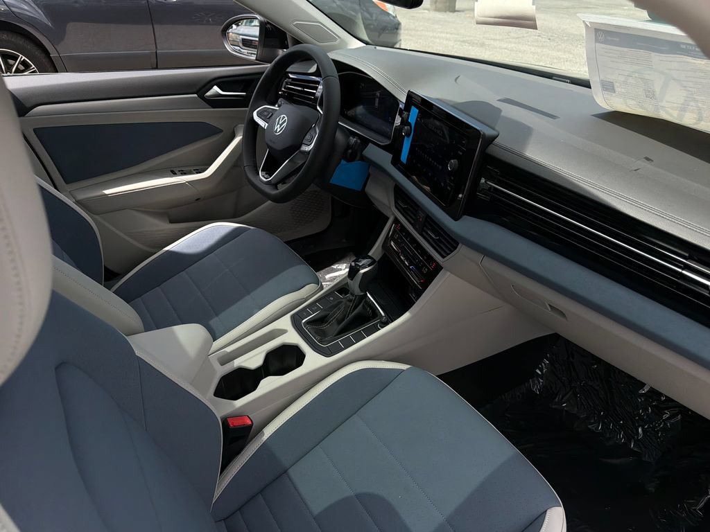 New 2026 Volkswagen Jetta SE FWD image 9
