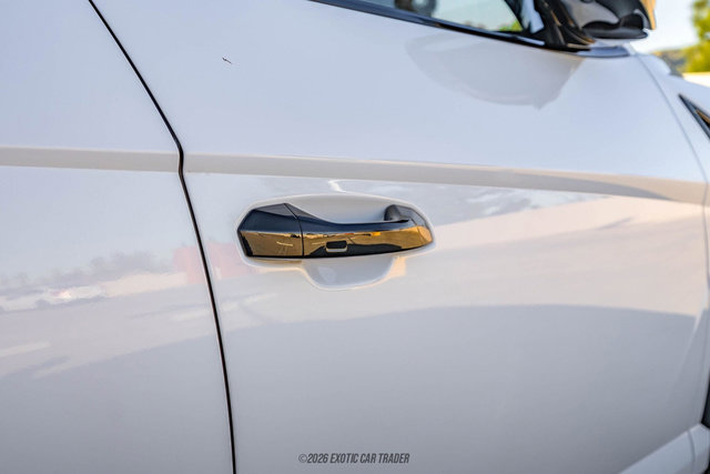 Used 2025 Lamborghini Urus SE image 47