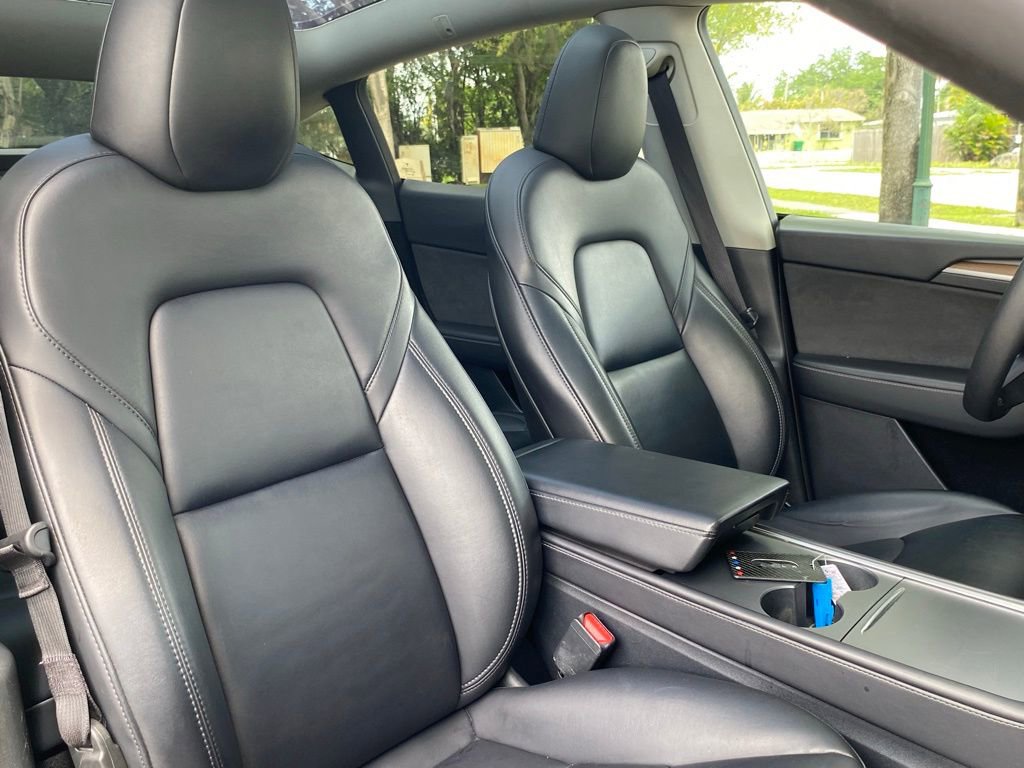 Used 2025 Tesla Model Y Long Range image 35