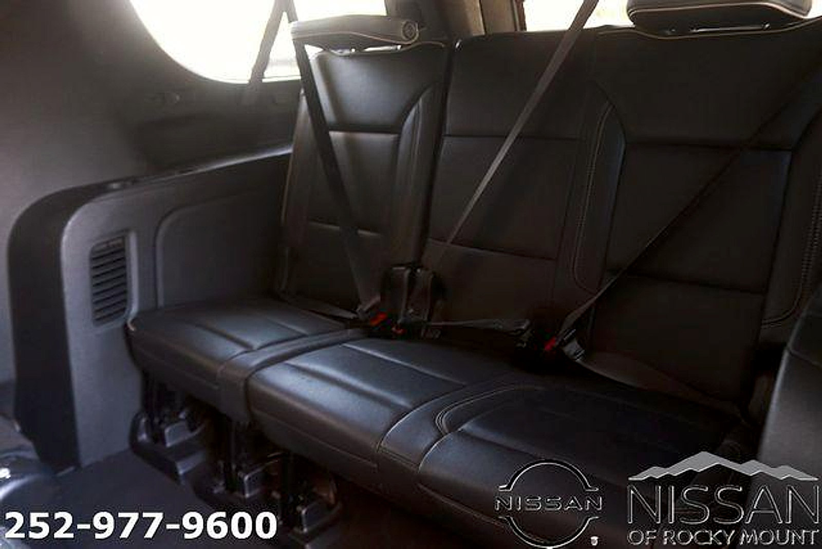 Used 2023 Chevrolet Suburban Premier RWD image 15