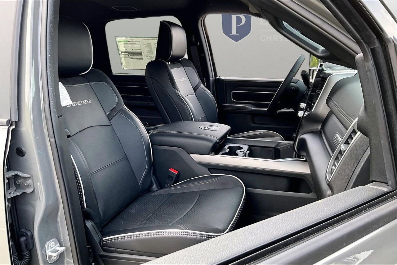 New 2026 RAM 2500 Laramie AWD/4WD image 24