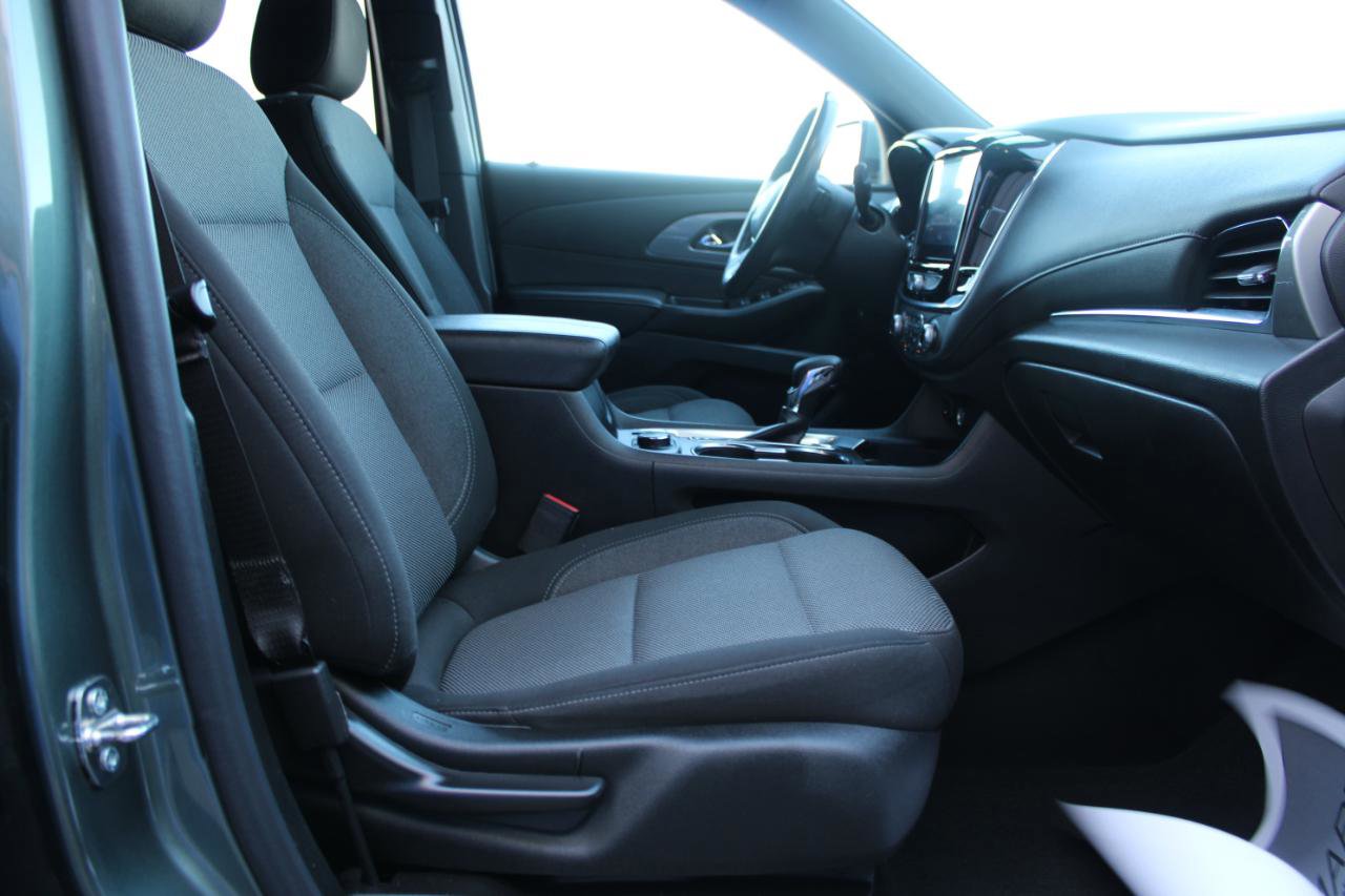Used 2022 Chevrolet Traverse LT image 48