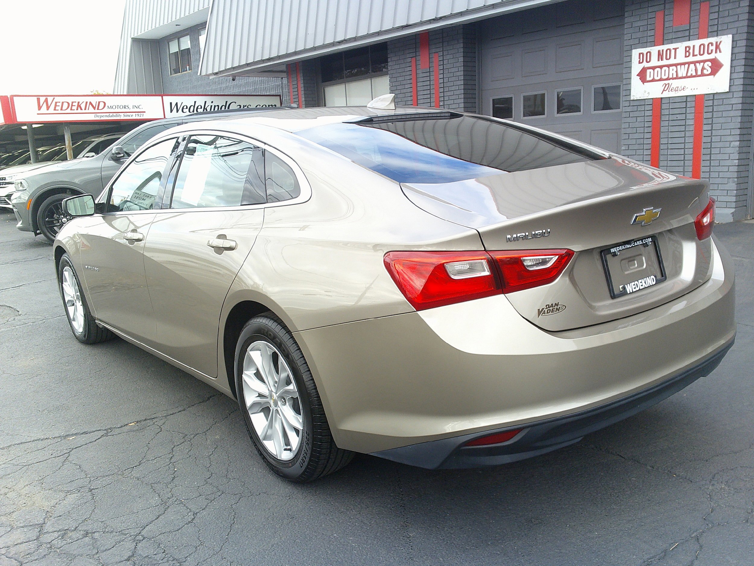 Used 2023 Chevrolet Malibu LT FWD image 6